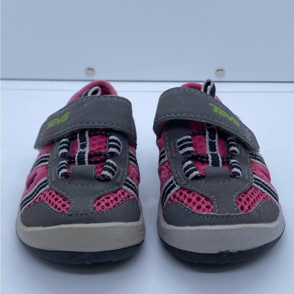 TEVA Manatee Shoes Size 2 - Picture 2 of 8